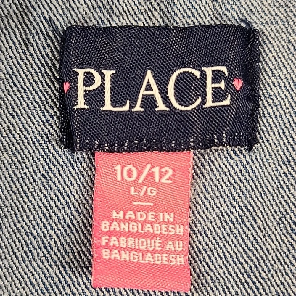 PLACE 10/12 LARGE, PRE-OWNED, 2023 GIRLS LIKE NEW BUTTON DENIM TRUCKER JACKET